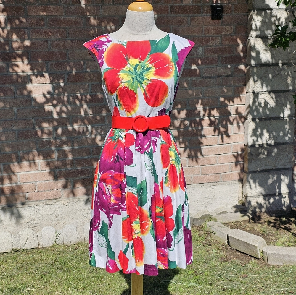 Intrigue floral summer dress